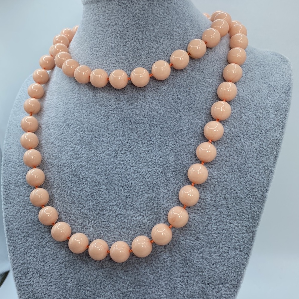 Peach Colored Beaded Necklace - Picture 4 of 5